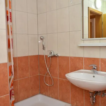 Apartment Gradac 13681c