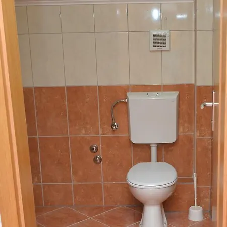 Gradac 13681c