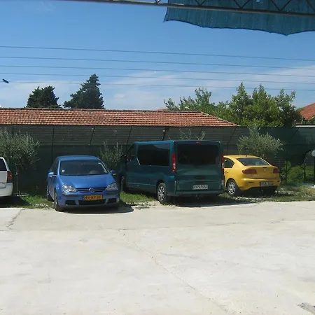 Gradac 13681c Apartment Gradac (Split-Dalmatia)
