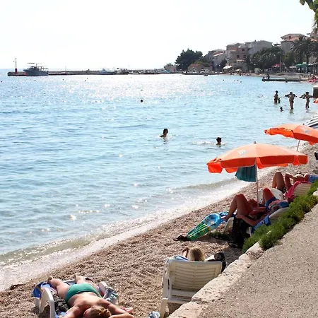 Apartment Gradac 13681c *